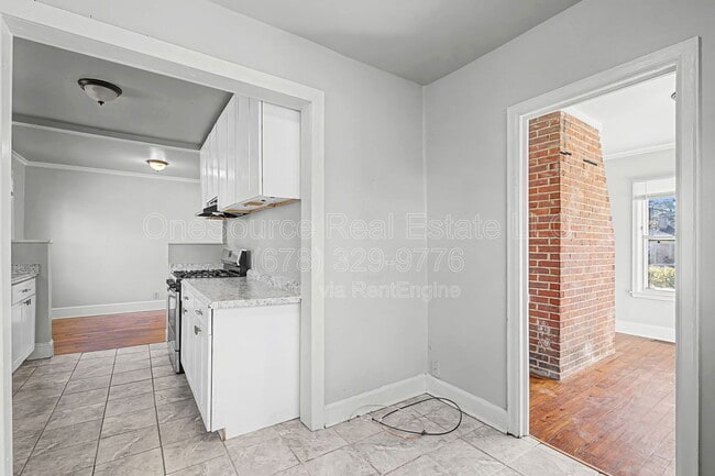 Building Photo - 1895 Markone St NW