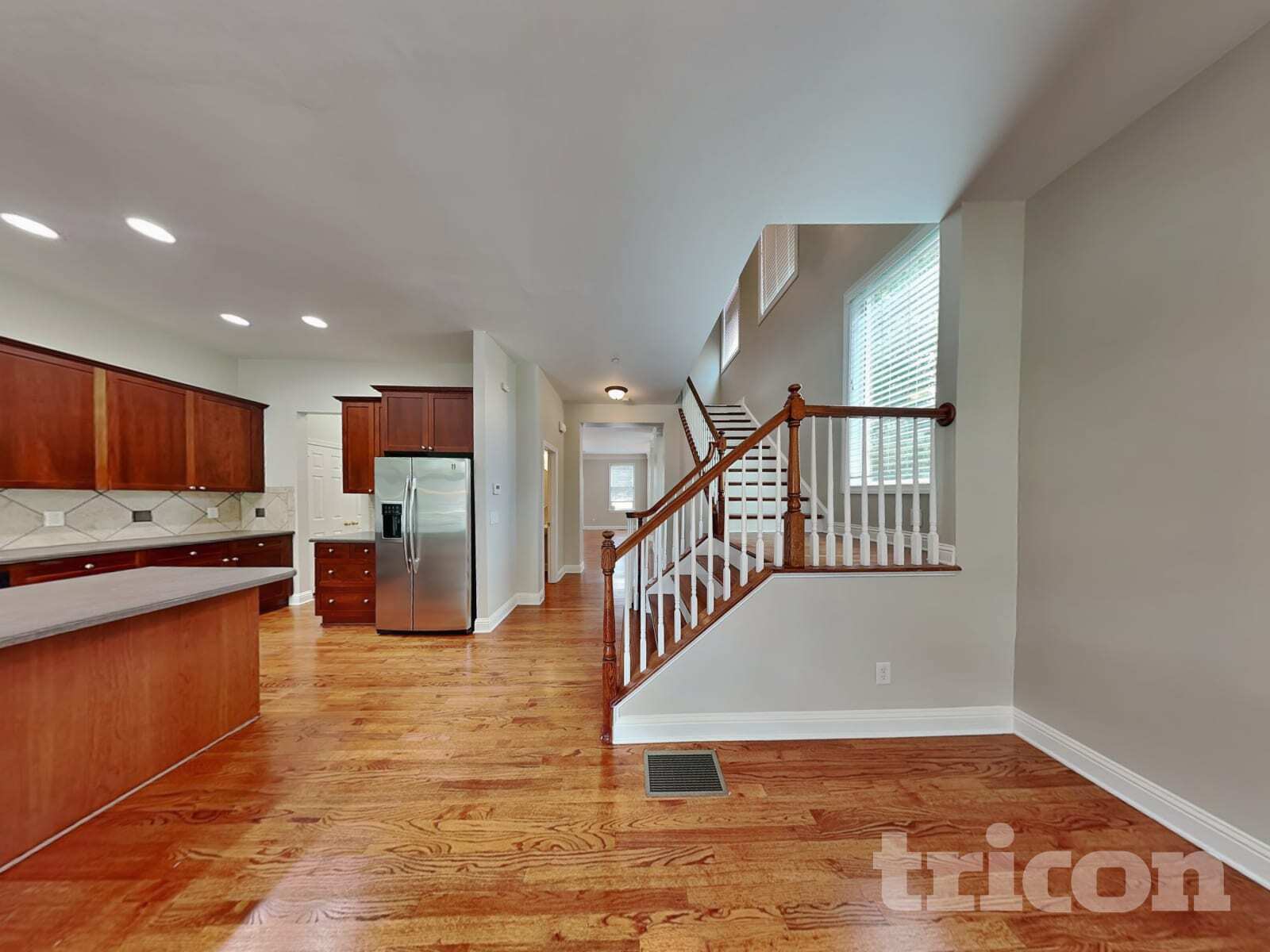 Building Photo - 1206 Comet View Tr SE