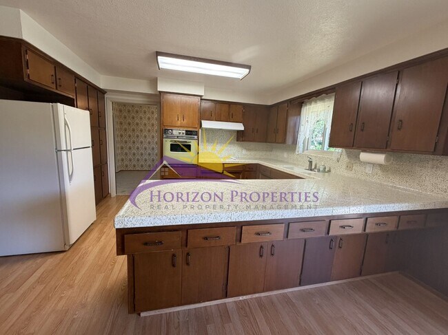 Building Photo - 3 Bed 2.5 Bath 2,027 sqft Fair Oaks Home with bonus office