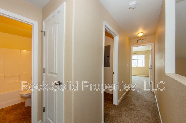 Building Photo - 3766 Saddle Ridge Trail