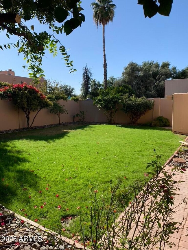 Building Photo - 7809 E Montebello Ave