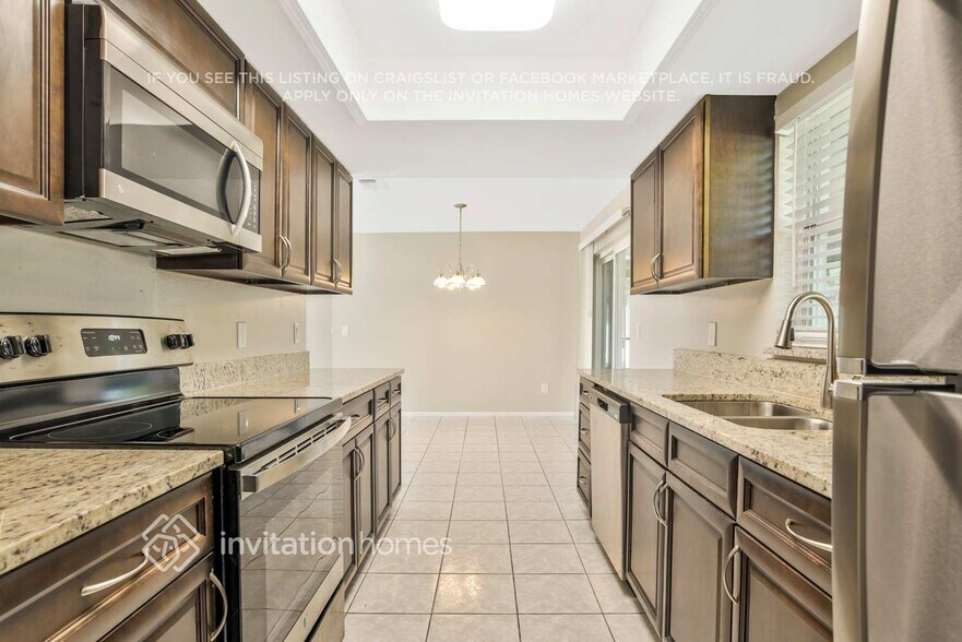 Building Photo - 12208 Florida Woods Ln