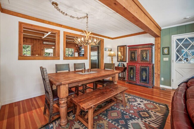 Building Photo - Carnelian Bay 3 Bedroom Ski Lease