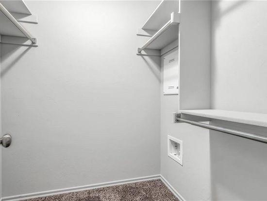 Building Photo - 806 Barbaroot Dr