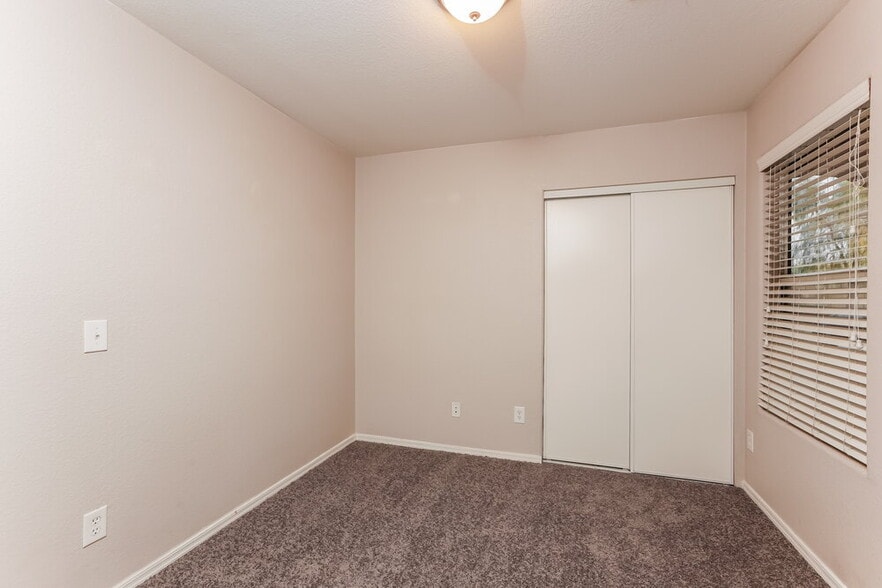 Building Photo - 3787 E Bright View St