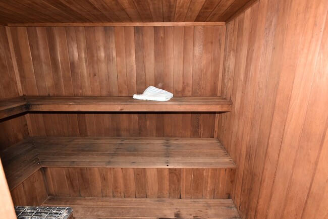 Building Photo - 2600 N Flagler Dr