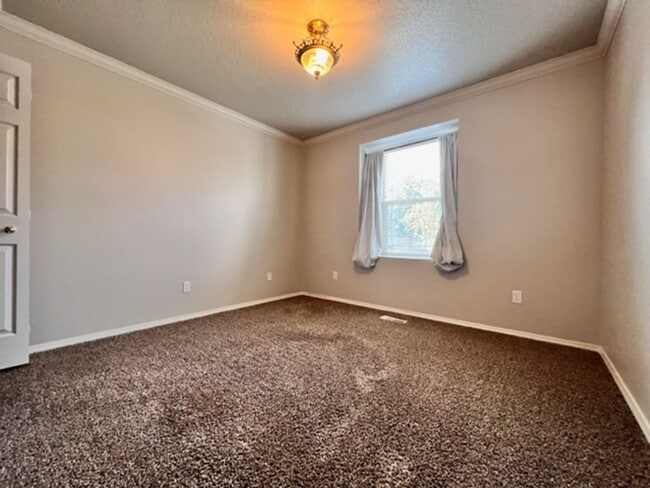 Building Photo - 13037 W Peachleaf Ct