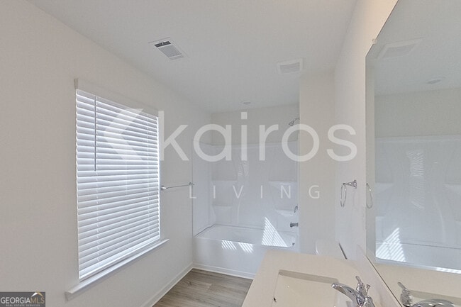 Building Photo - 212 Birch Ave