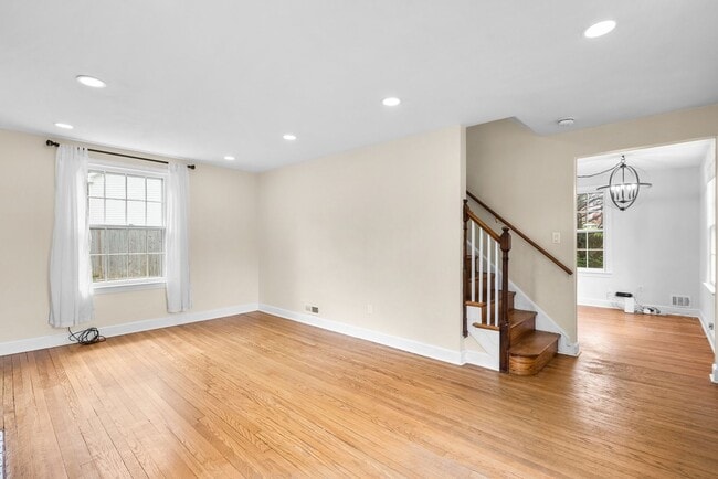Building Photo - 2200 Windham Ln