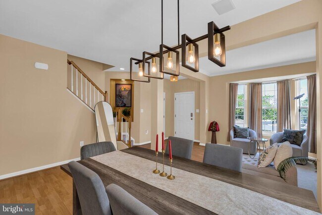 Building Photo - 6802 Dewars Way