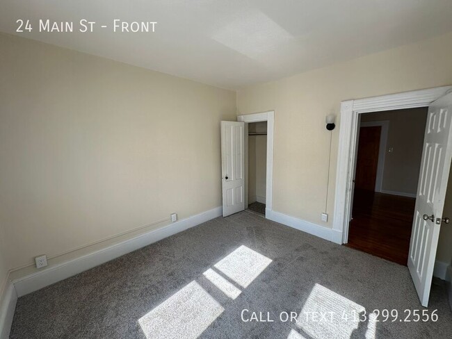 Building Photo - Charming 2 Bedroom, 2 Bathroom Apartment i...