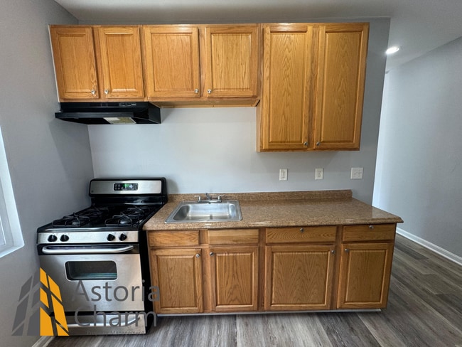 Building Photo - Move in by March 31st - Pick your move in incentive: A TV, 1 month free on a 13th month lease, or...