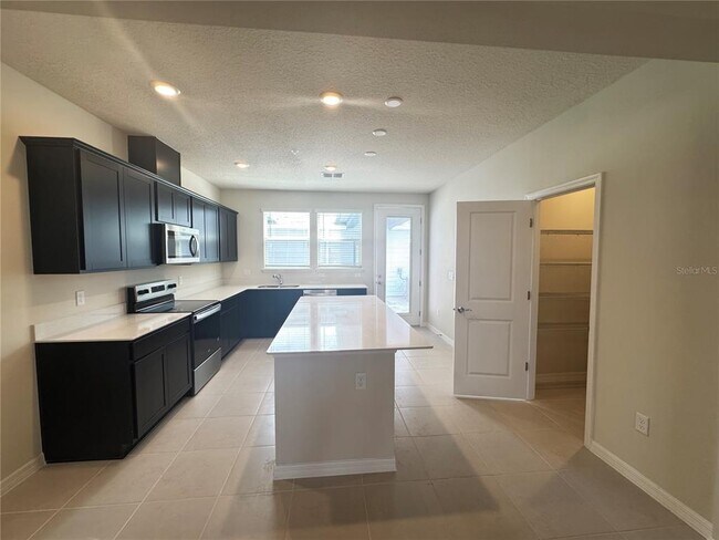 Building Photo - 4568 Maple Waltz