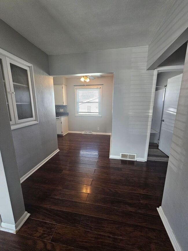 Building Photo - MOVE IN SPECIAL! There is a $25 fee per ap...
