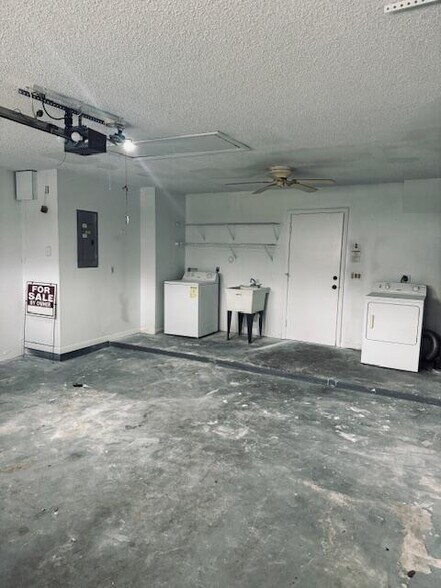 Building Photo - 222 Citrus Trl