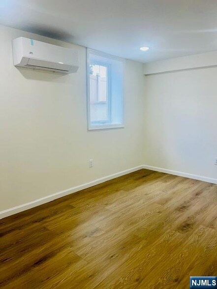 Building Photo - 34 Wisse St
