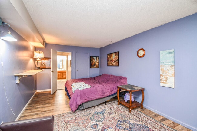 Building Photo - 2904 W 33rd St