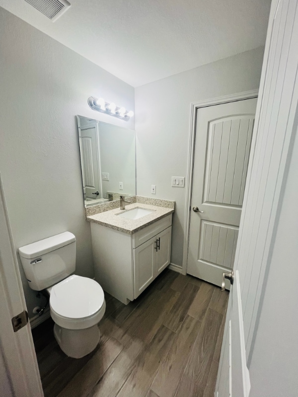 Building Photo - 1810 Atrium Pl Dr