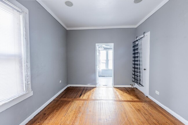 Building Photo - 1223 S 57th Ct