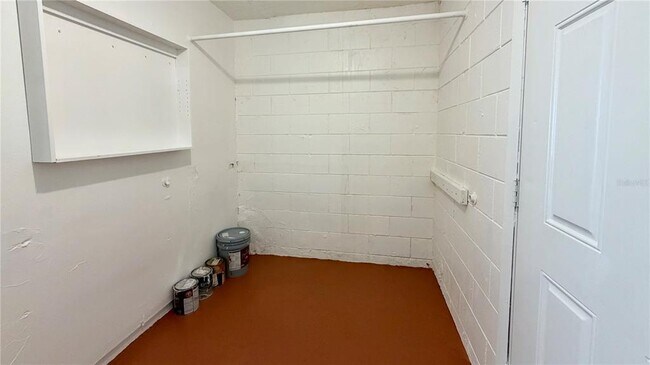 Building Photo - 1905 Park Manor Dr