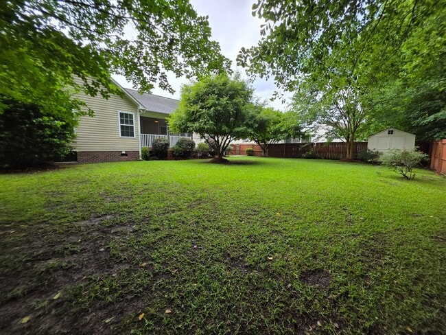 Building Photo - 205 Woodberry Pl