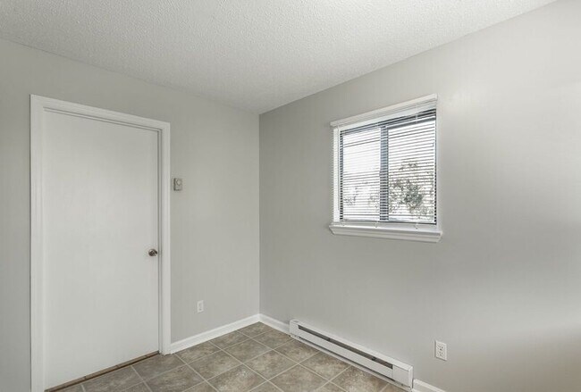 Building Photo - 4409 Delashmitt Rd