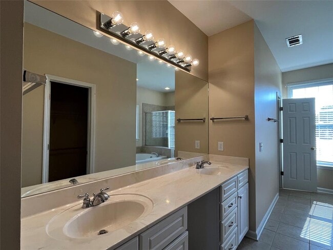 Building Photo - 8951 Alderwood Way
