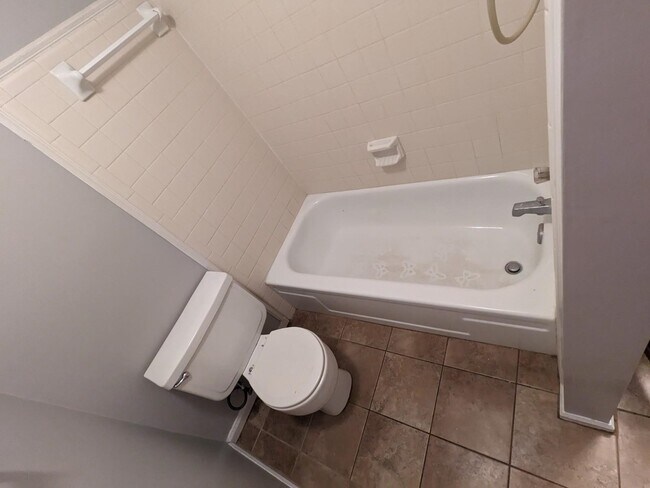Building Photo - 3419 Thresher Dr