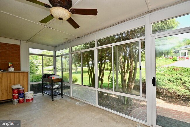 Building Photo - 10612 Anita Dr