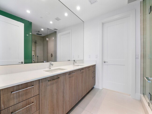 Building Photo - 153 Seabreeze Blvd