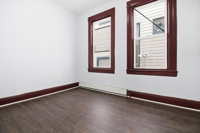 Building Photo - 35 W 52nd St