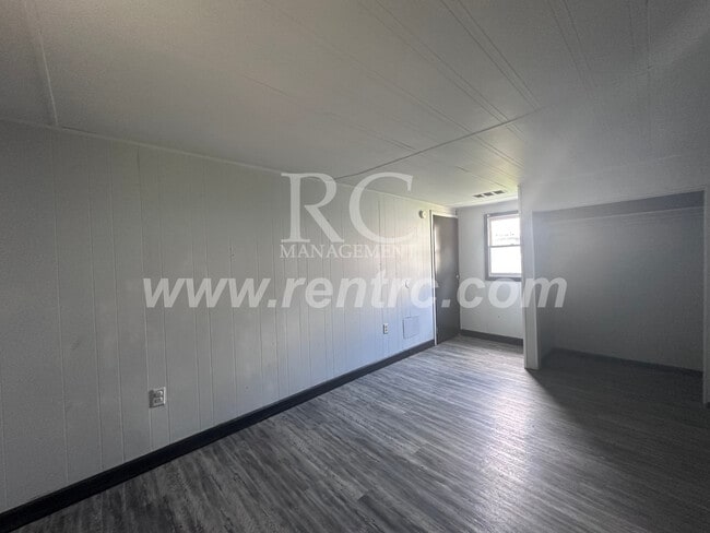Building Photo - 1224-D Marion-