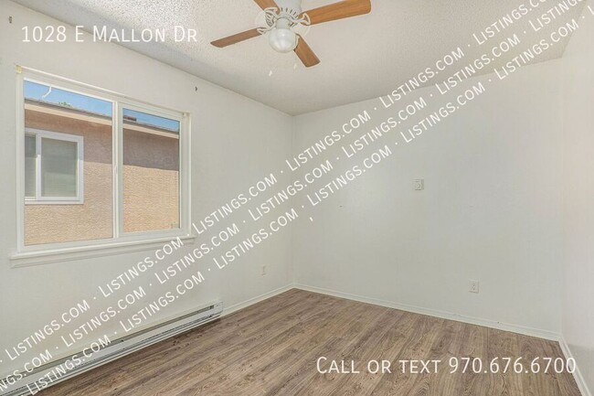 Building Photo - 1028 E Mallon Dr