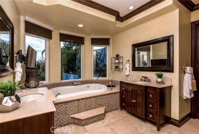 Building Photo - 1441 Robmar Dr