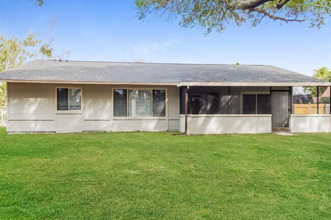 Building Photo - 8000 Krista Lynn Ct