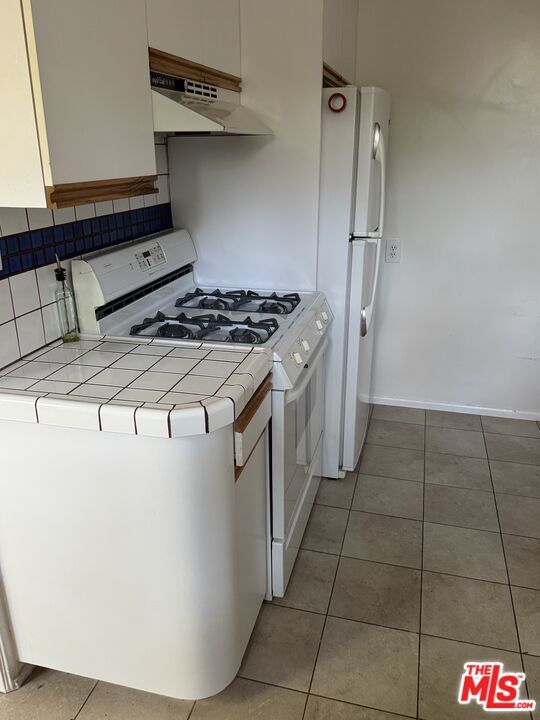 Building Photo - 7917 Norton Ave