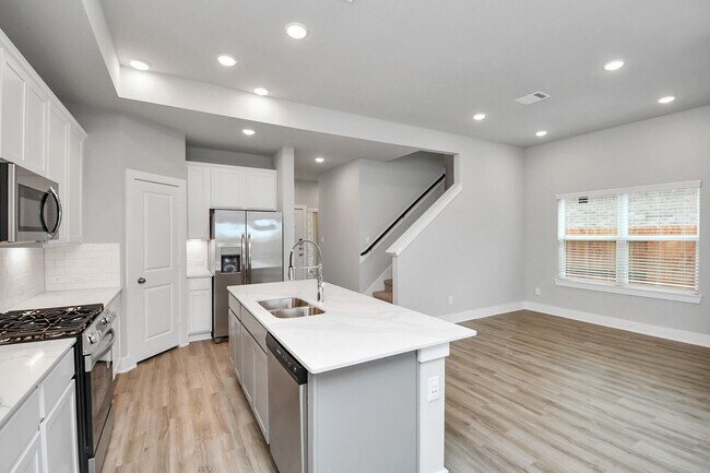 Building Photo - 21023 Treasure Gate Ln