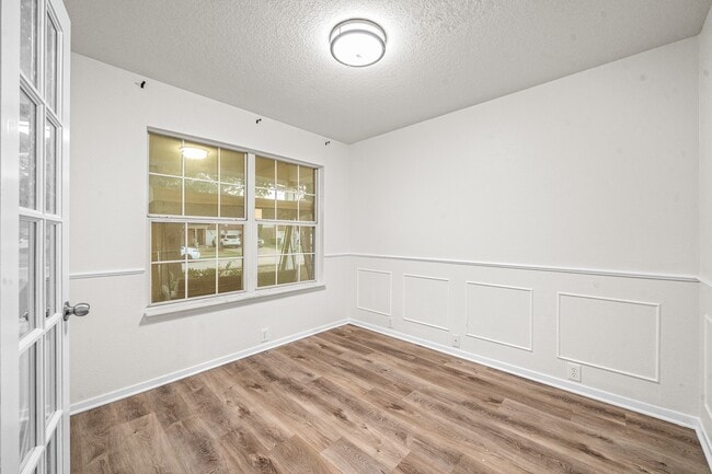 Building Photo - 16530 Bristle Creek Dr