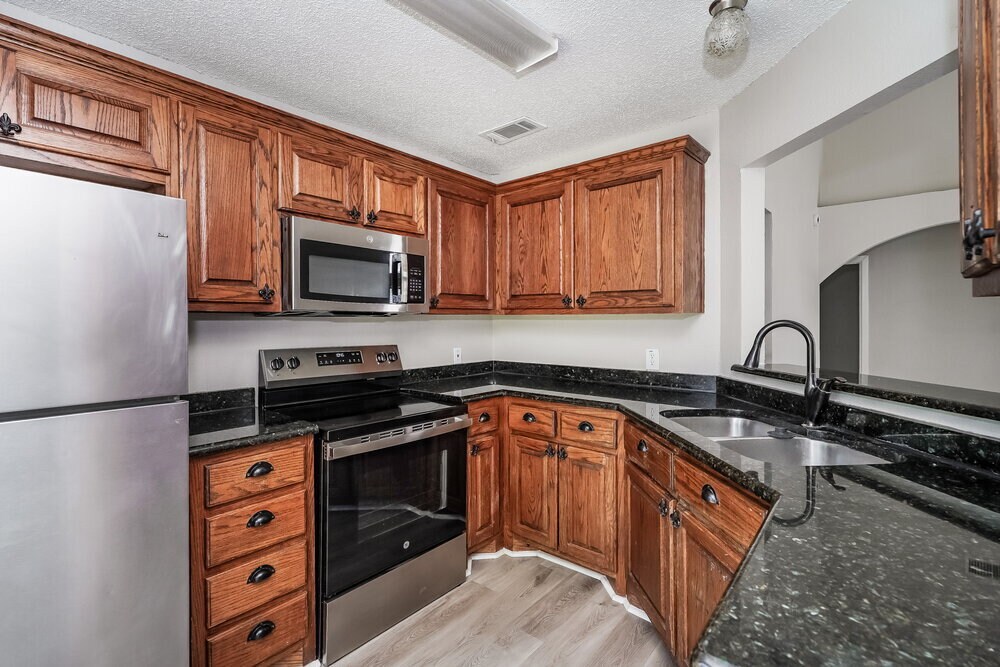 Building Photo - 6721 Rhea Ridge Dr