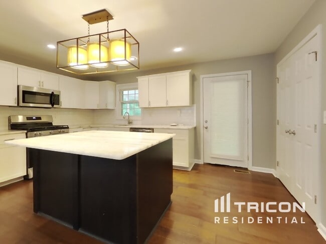 Building Photo - 4124 Lauada Dr