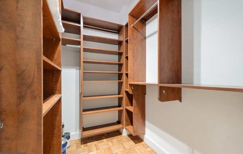 Building Photo - 3901 Cathedral Ave NW