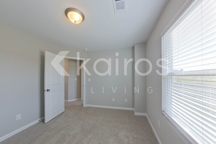 Building Photo - 874 Silent Barge Cv