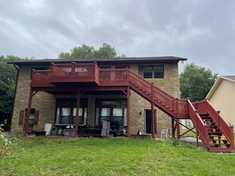 Back of house - 10180 SE 139th Plz