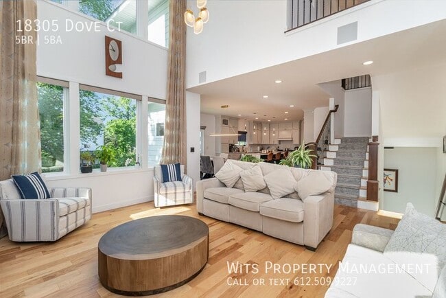 Building Photo - 18305 Dove Ct