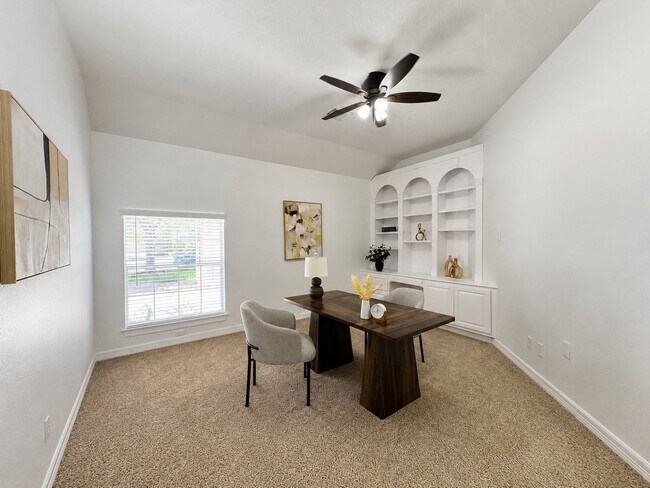 Building Photo - 3301 Elm Creek Dr