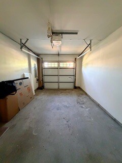 Building Photo - 8 Crenshaw Ct
