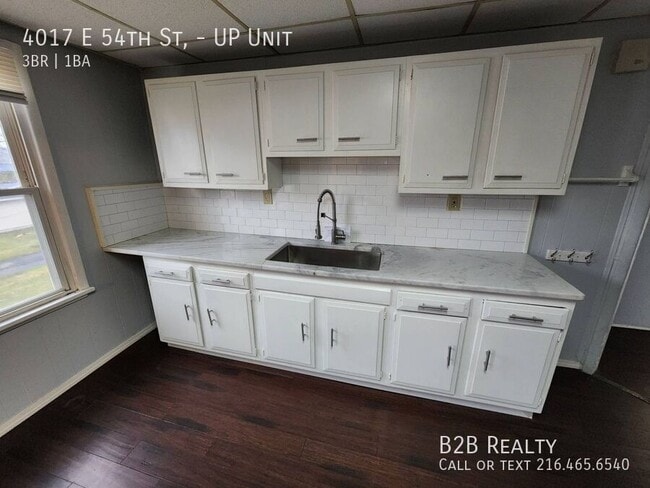 Building Photo - 4017 E 54th St