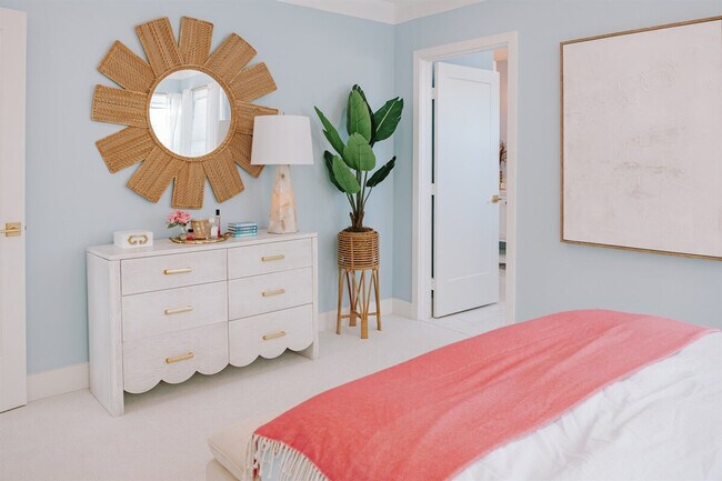 Building Photo - 610 38th St