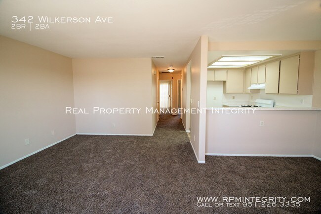 Building Photo - 2 bedroom 2 bath apartment in Perris