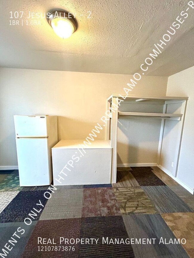 Building Photo - **APPLICATION RECEIVED** **MOVE-IN SPECIAL...